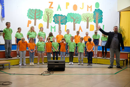 011_revija otroških zborov I.dan 26